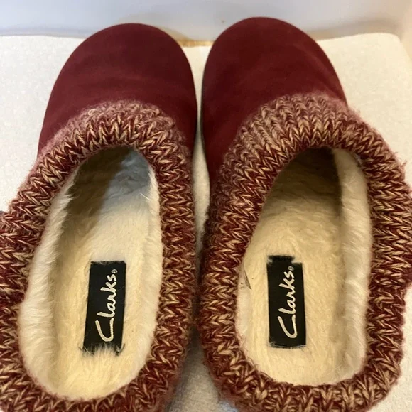 Clarks slippers for women brand new. Size 8. Maroon color - Picture 4 of 6